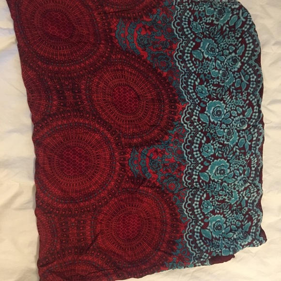 Bathing suit coverups. - Picture 4 of 6